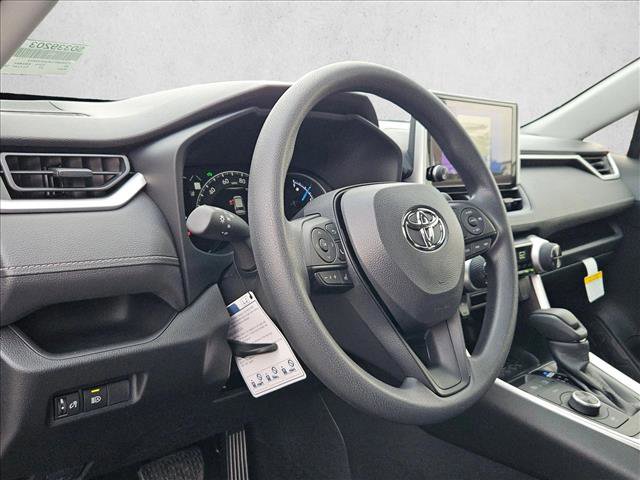 Used 2025 Toyota RAV4 LE AWD/4WD image 3