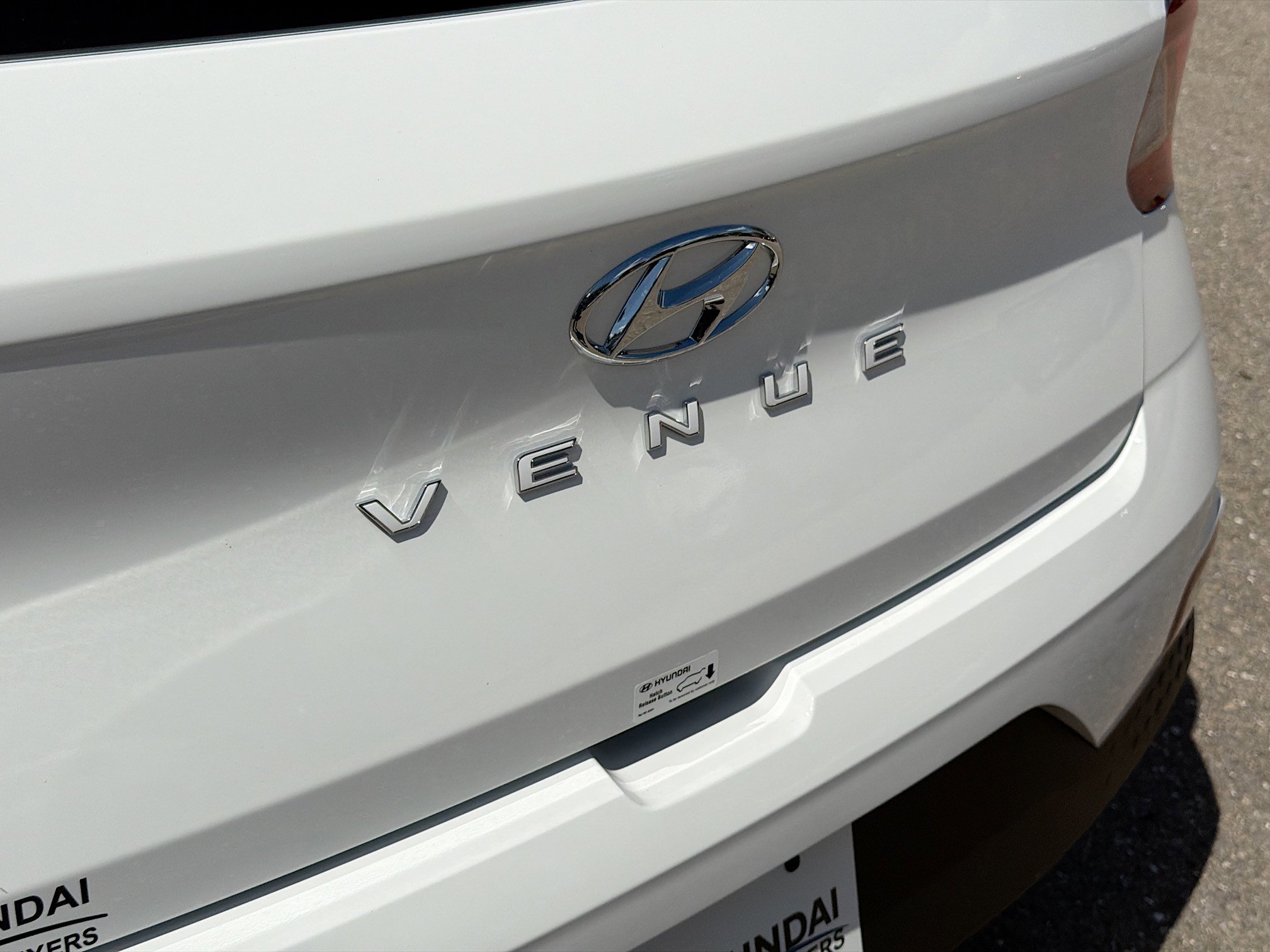 Used 2026 Hyundai Venue SEL image 11