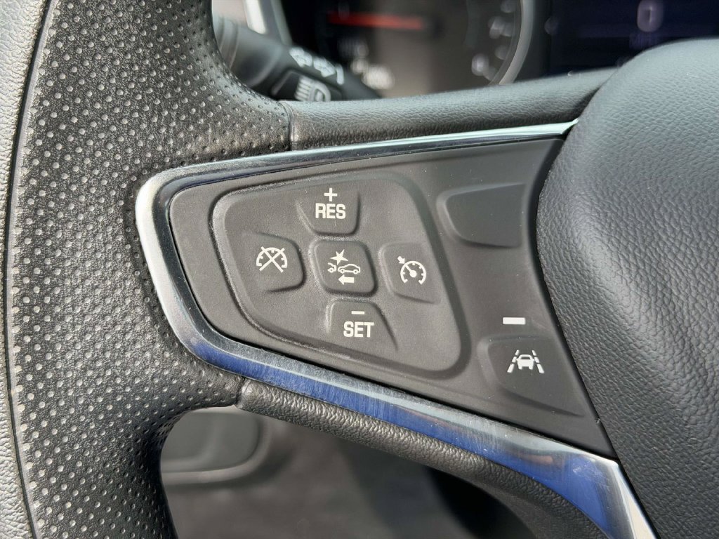 Used 2021 Chevrolet Equinox LT FWD image 30