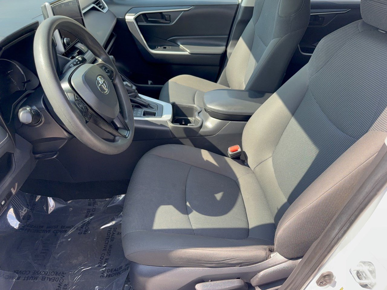 Used 2024 Toyota RAV4 LE AWD/4WD image 5
