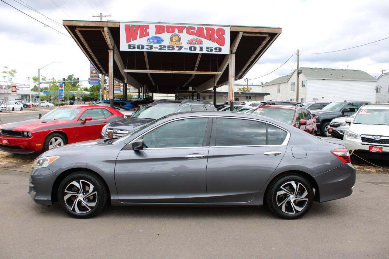 Used 2017 Honda Accord LX image 3