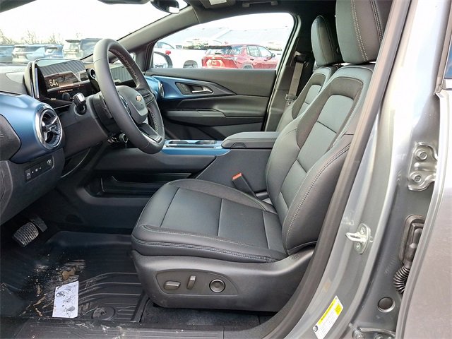 New 2026 Chevrolet Equinox EV LT image 9