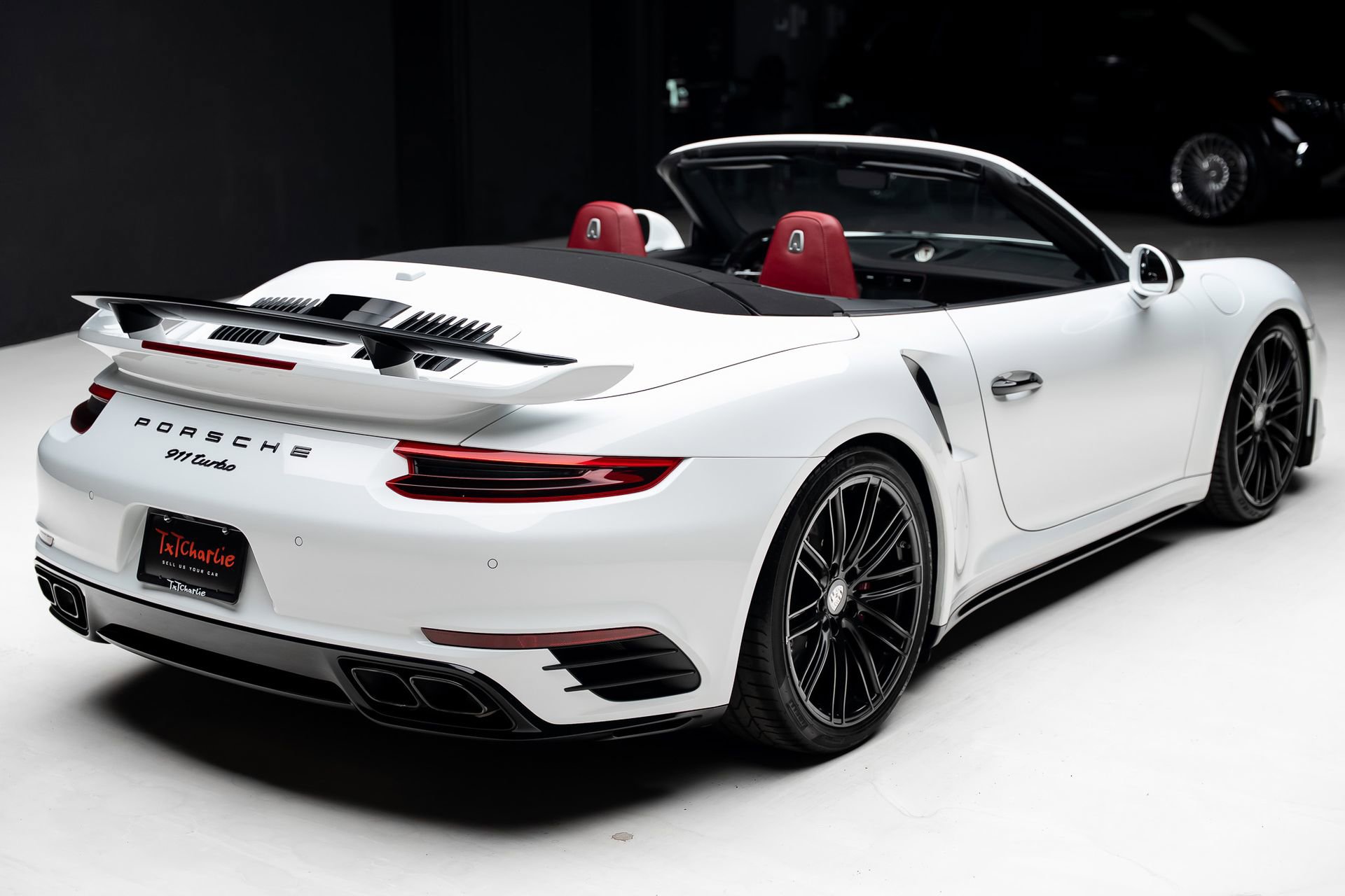 Used 2019 Porsche 911 Turbo image 36