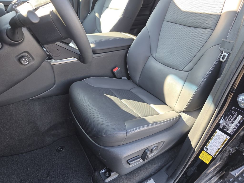 Used 2025 Toyota Land Cruiser image 23