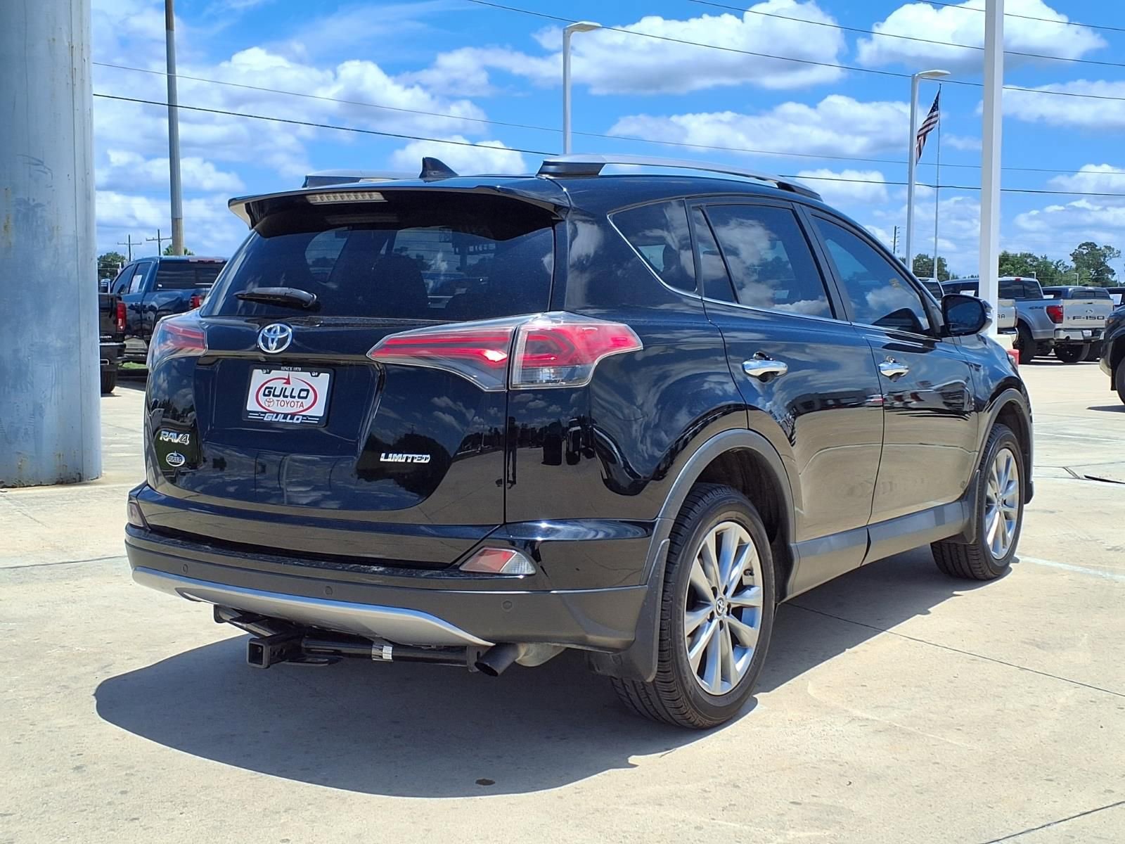 Used 2017 Toyota RAV4 Limited FWD image 6