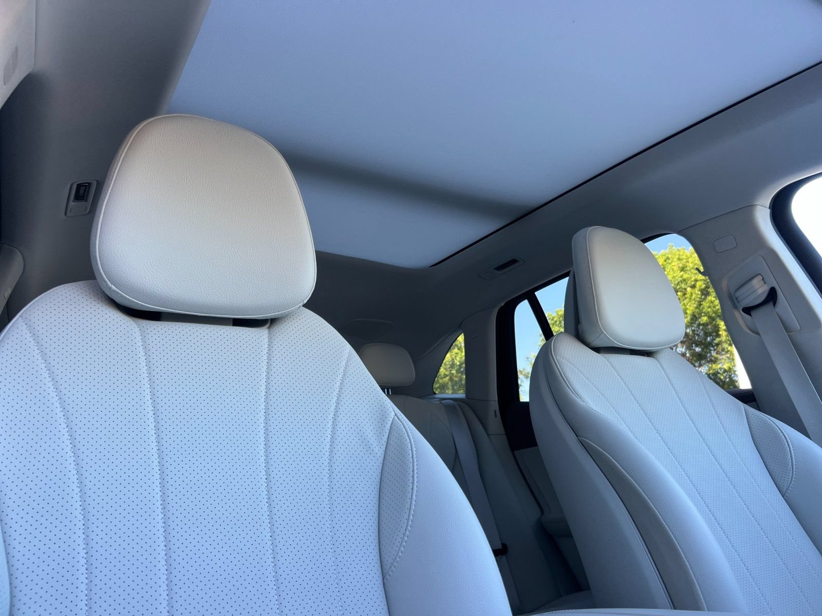 Used 2023 Mercedes-Benz EQE 350+ SUV w/ AMG Line Exterior Package image 17