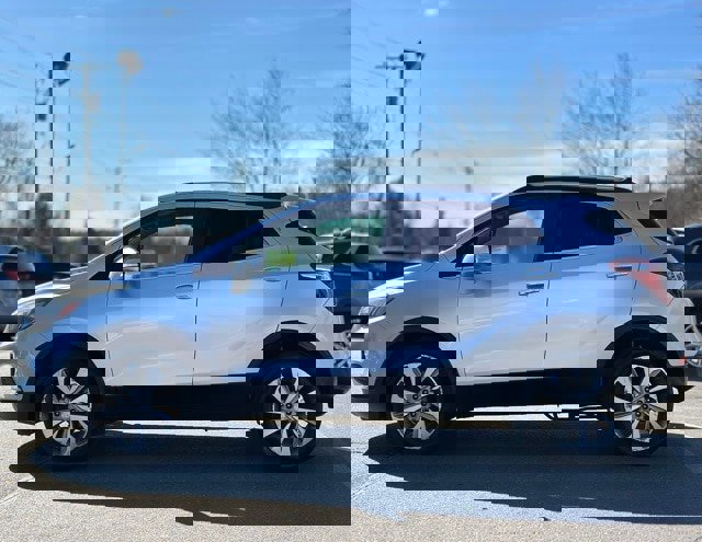 Used 2017 Buick Encore Preferred image 2