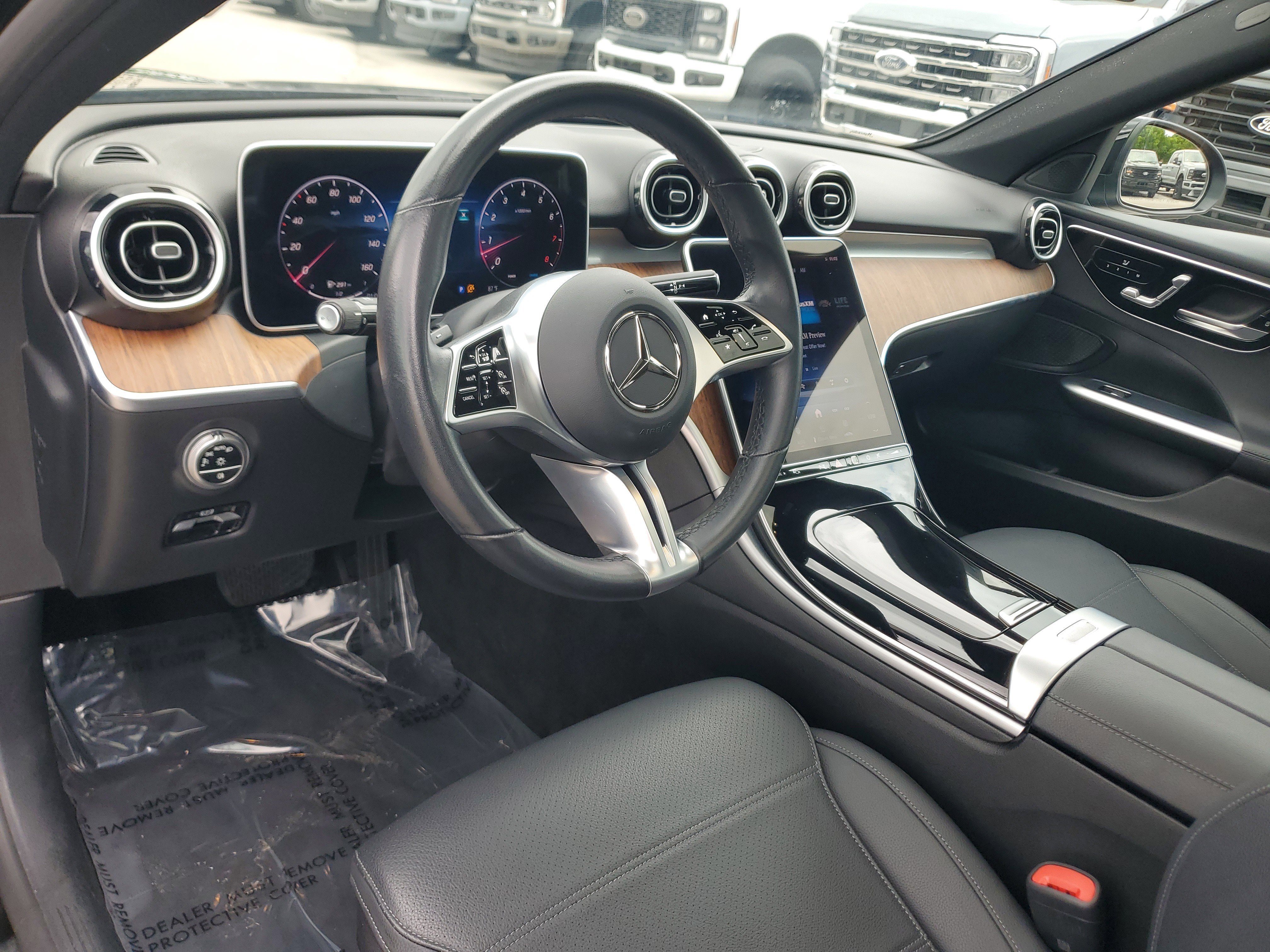 Used 2025 Mercedes-Benz C 300 Sedan image 9