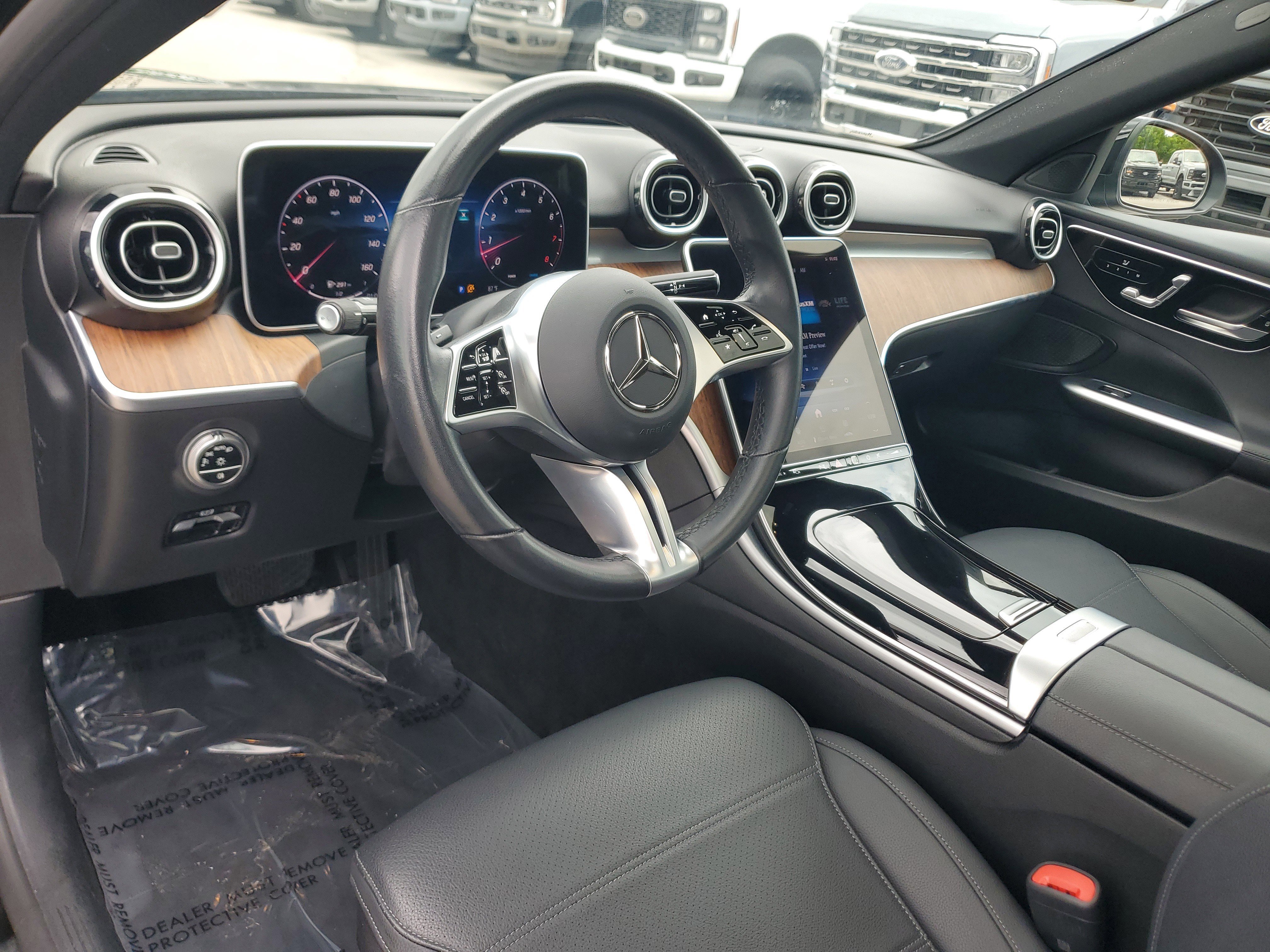 Used 2025 Mercedes-Benz C 300 Sedan image 9