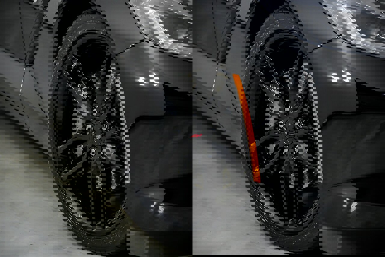 Used 2019 Chevrolet Corvette Stingray Coupe w/ 1LT image 4