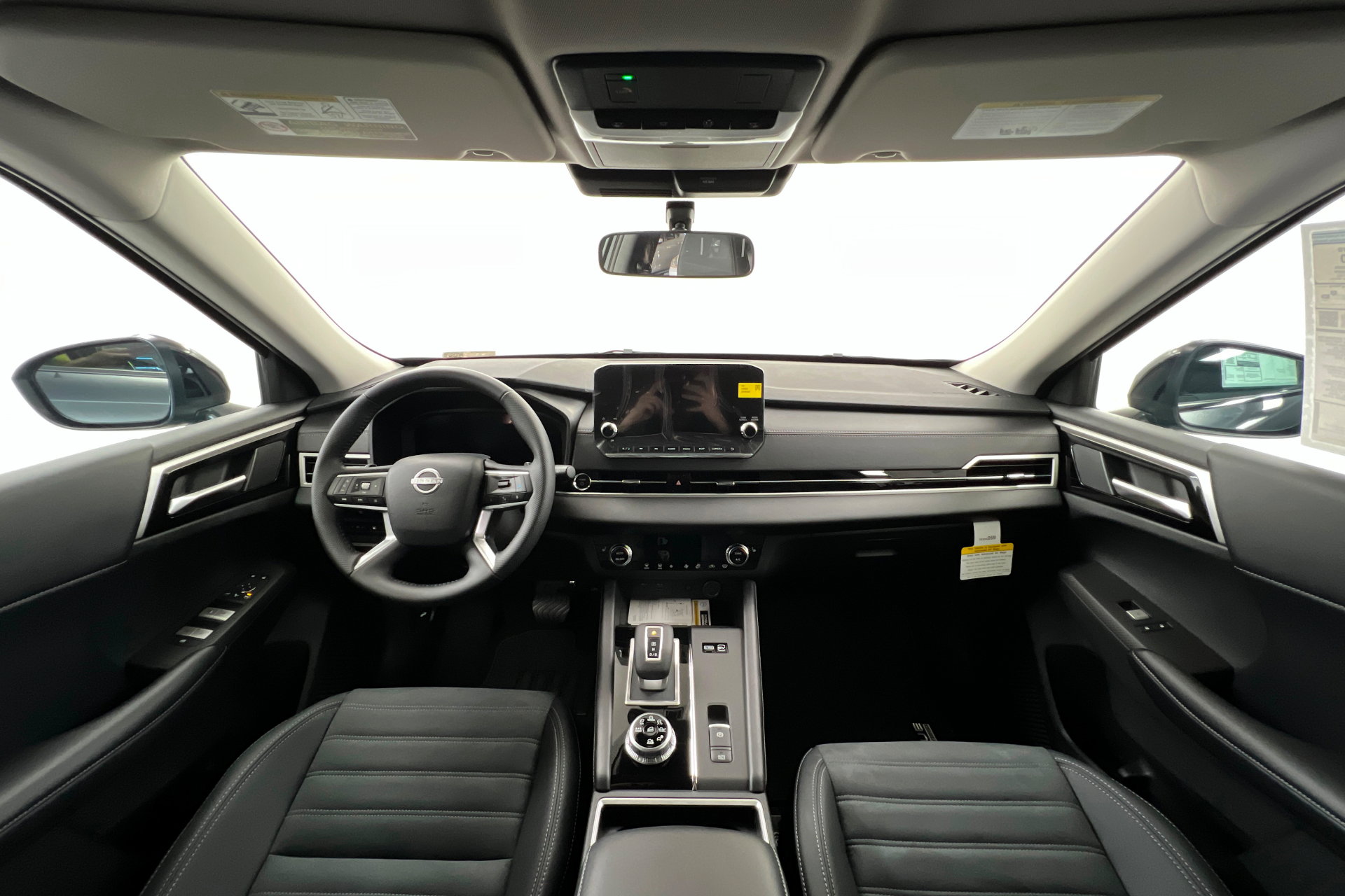 New 2026 Nissan Rogue SL image 9