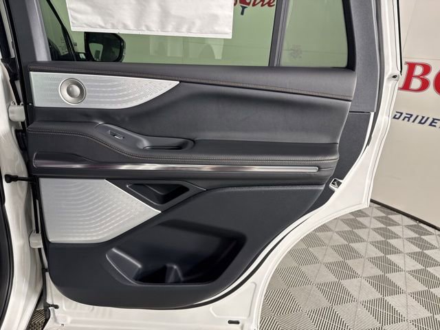 New 2025 Lincoln Navigator Black Label image 28