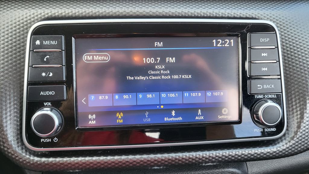 Used 2019 Nissan Kicks S image 30