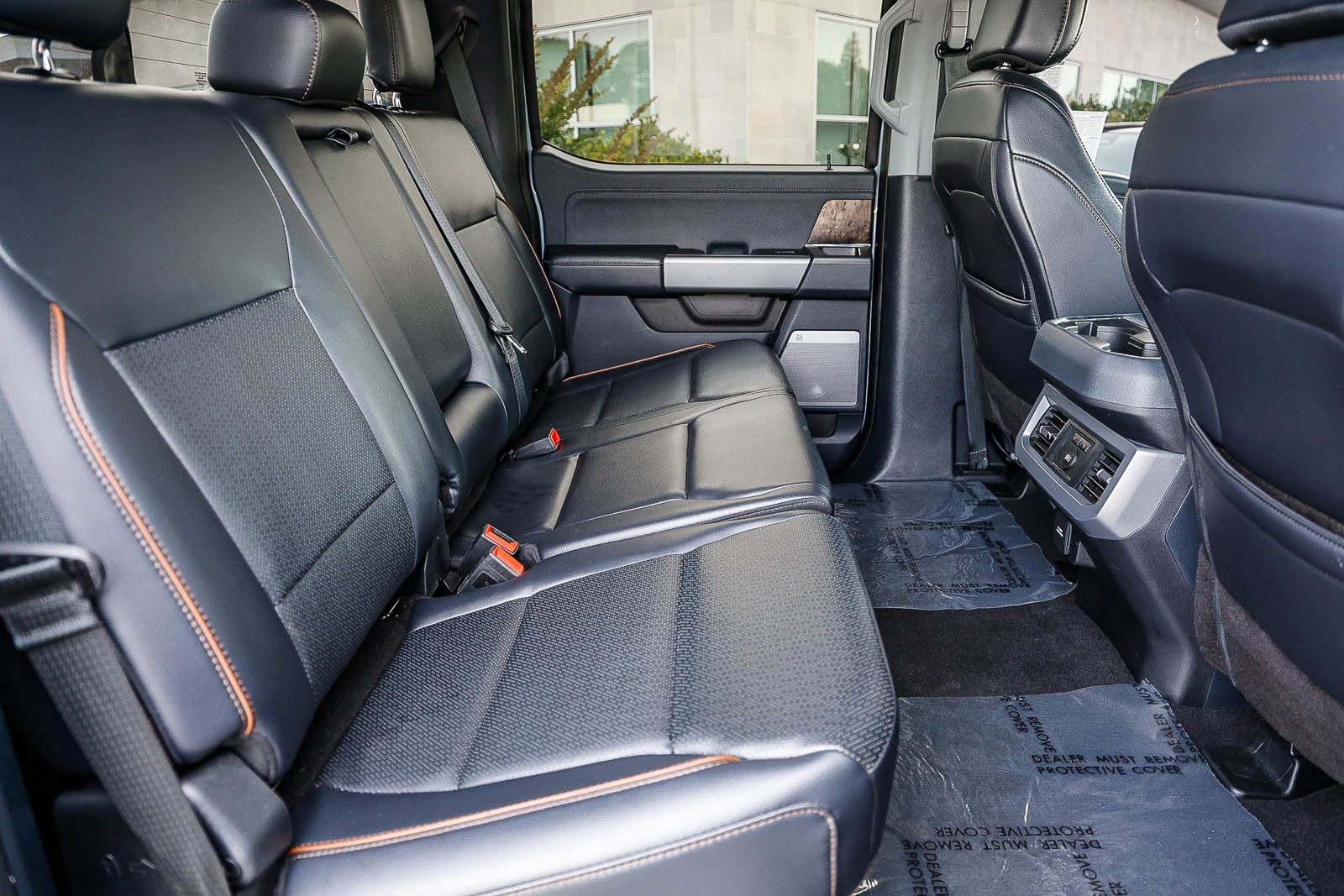 Used 2025 Ford F250 Lariat w/ Black Appearance Package AWD/4WD image 18