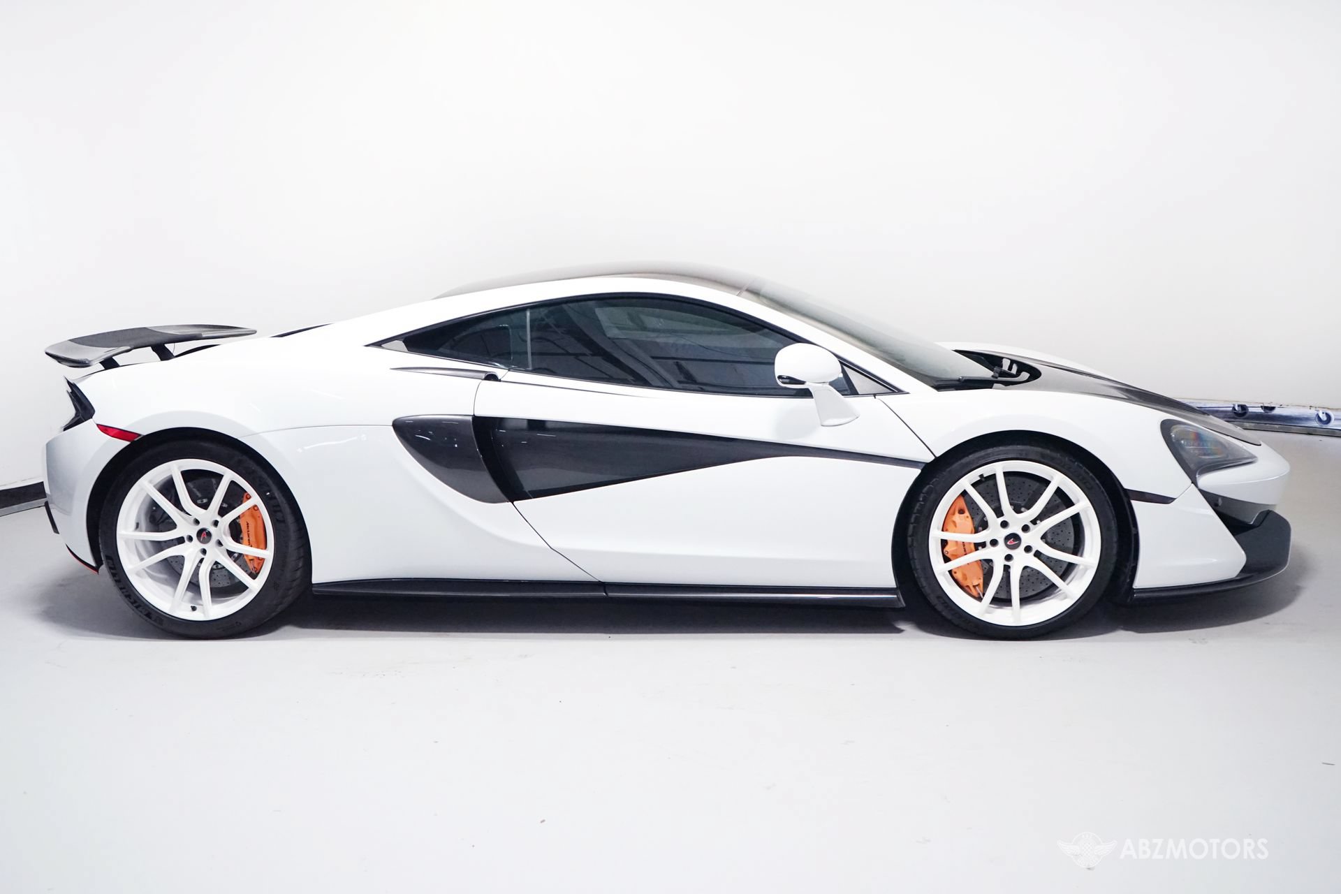 Used 2018 McLaren 570S Coupe RWD image 4