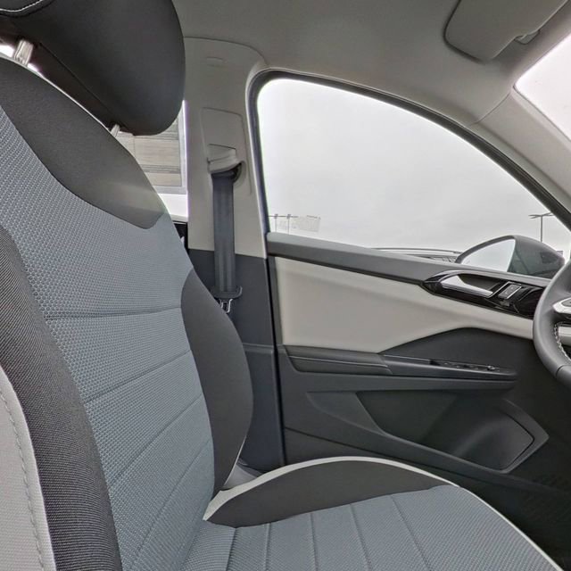 New 2026 Volkswagen Taos S image 26