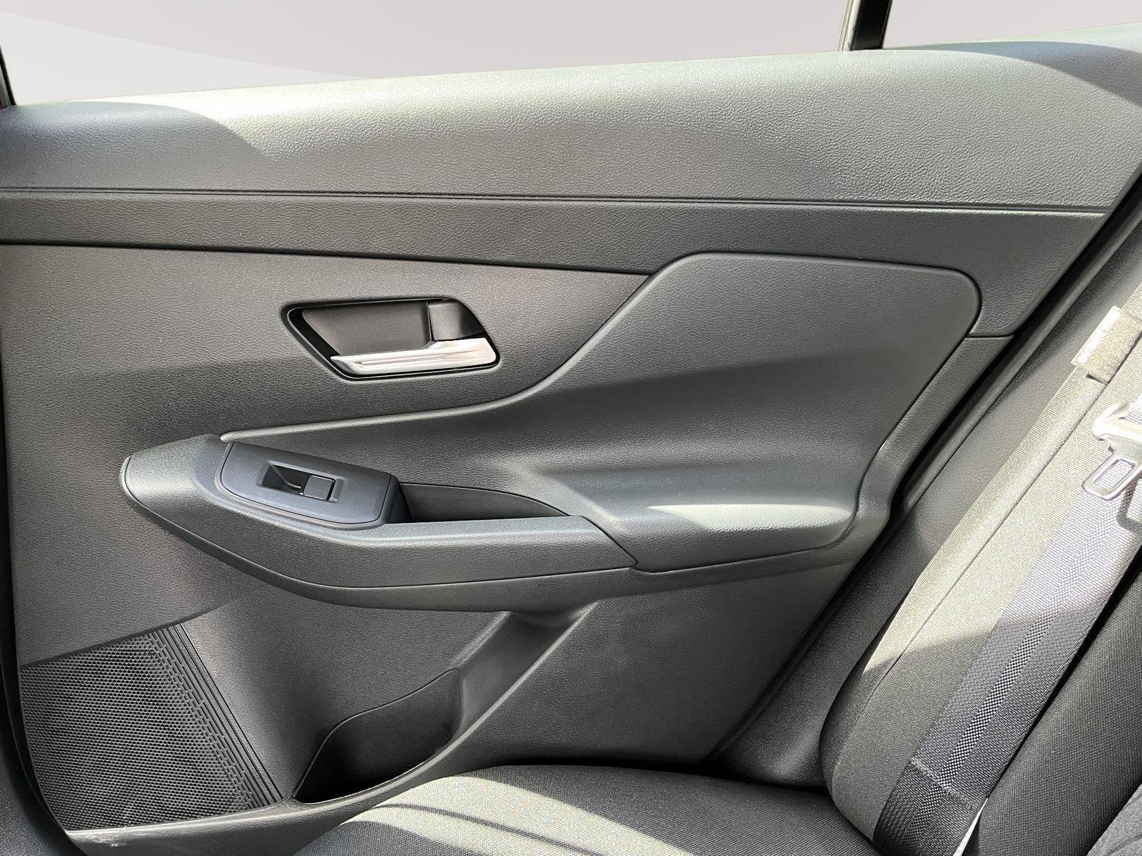 New 2026 Nissan Sentra SV w/ SV Convenience Package FWD image 19