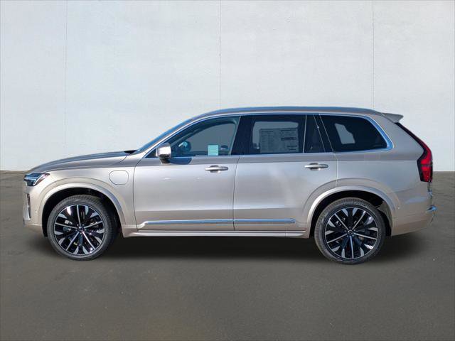 New 2026 Volvo XC90 T8 Plus w/ Protection Package Premier image 3