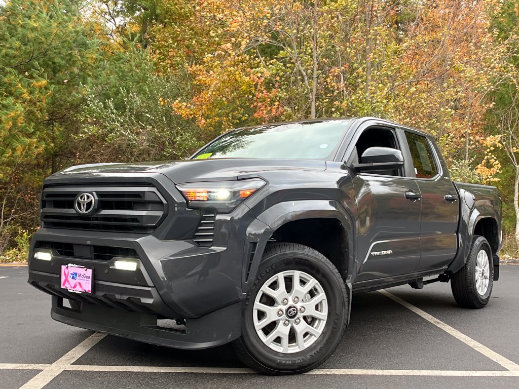 Used 2025 Toyota Tacoma SR5