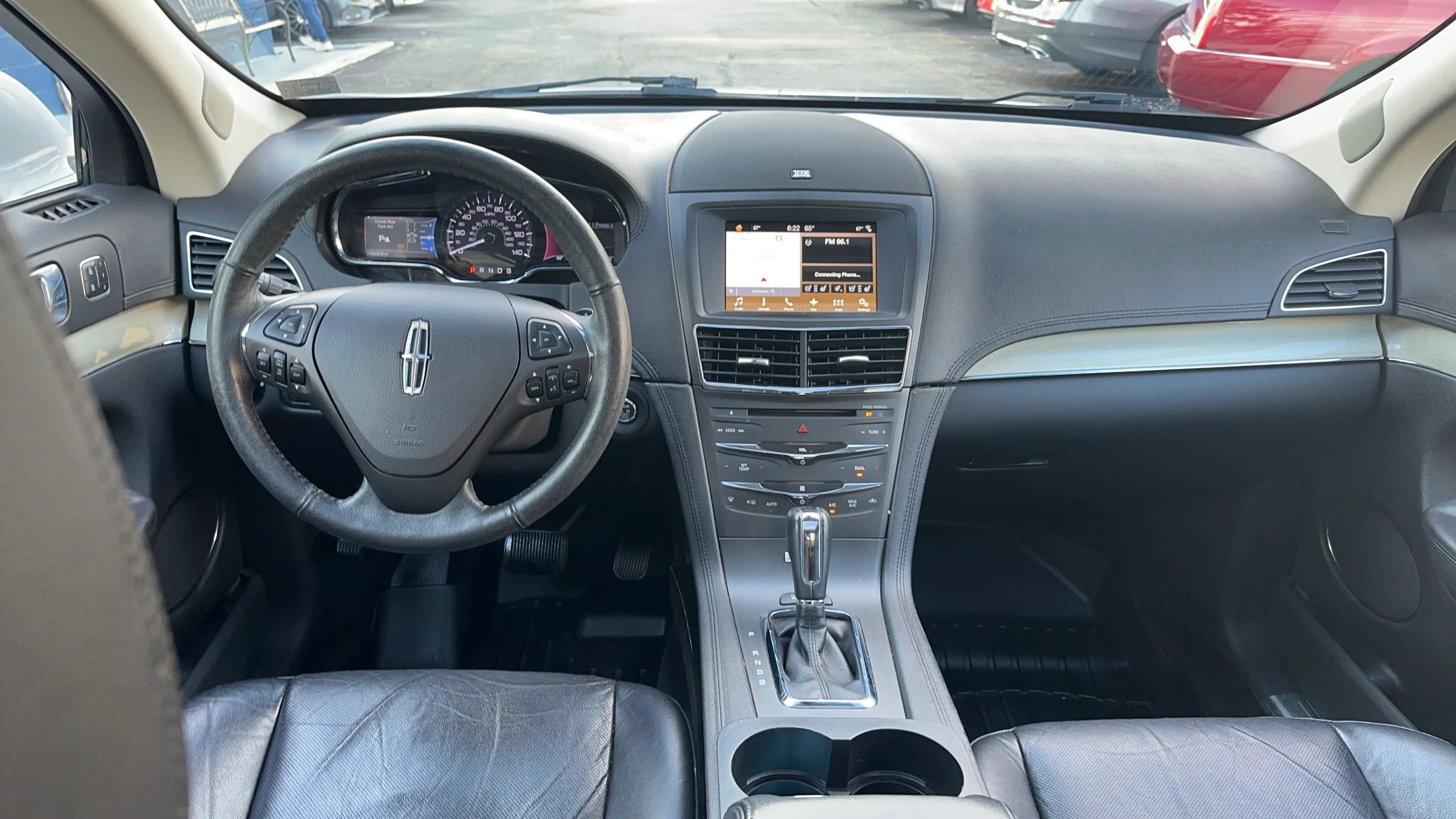 Used 2018 Lincoln MKT AWD w/ Technology Package image 9