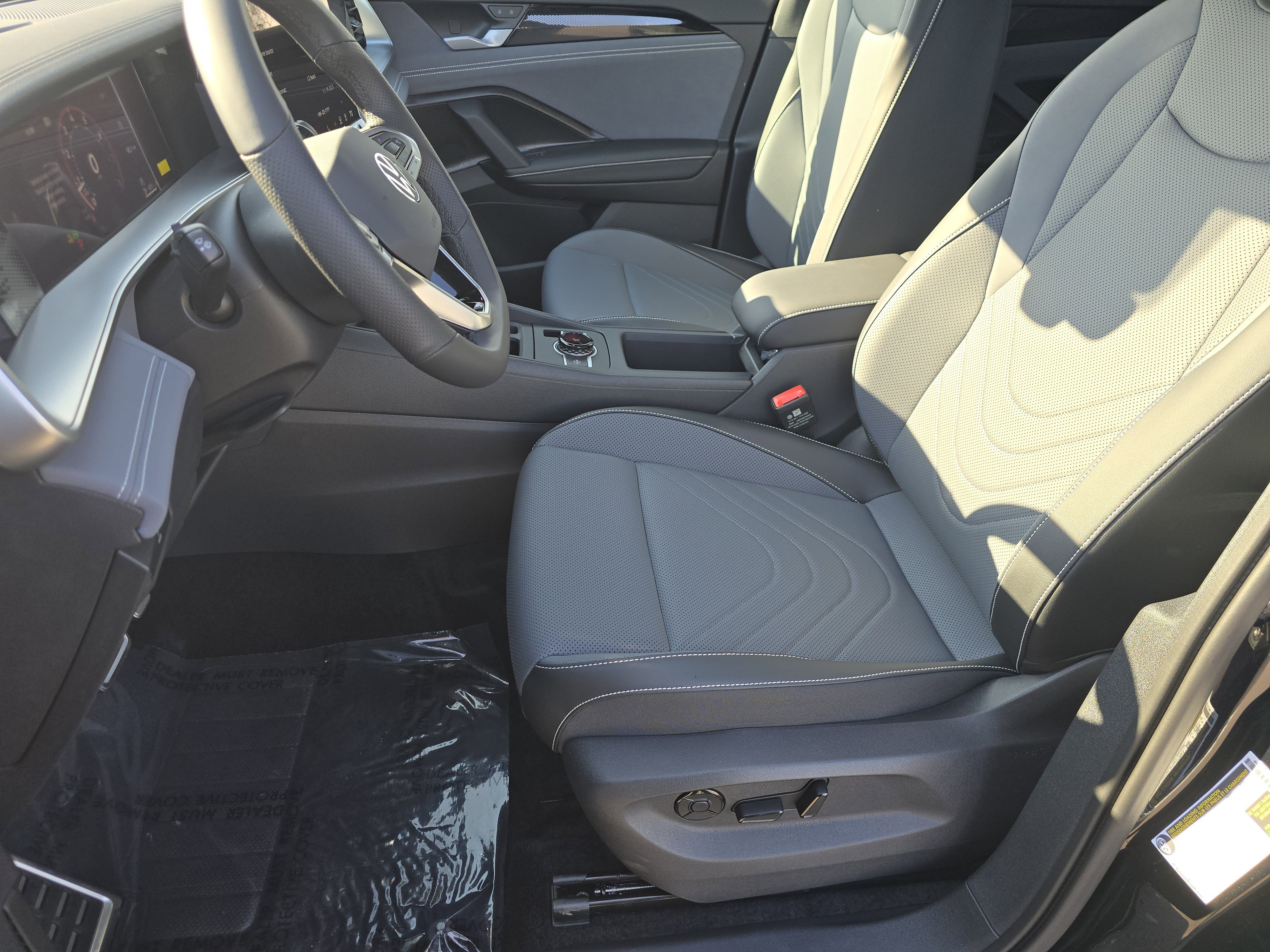 New 2026 Volkswagen Tiguan SE R-Line image 19