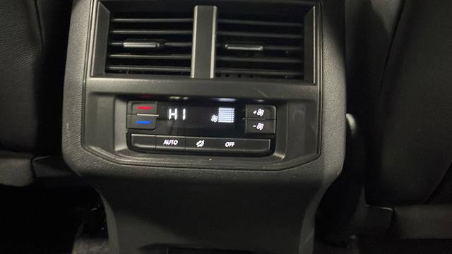 Used 2021 Volkswagen Atlas SE w/ Towing Package image 27