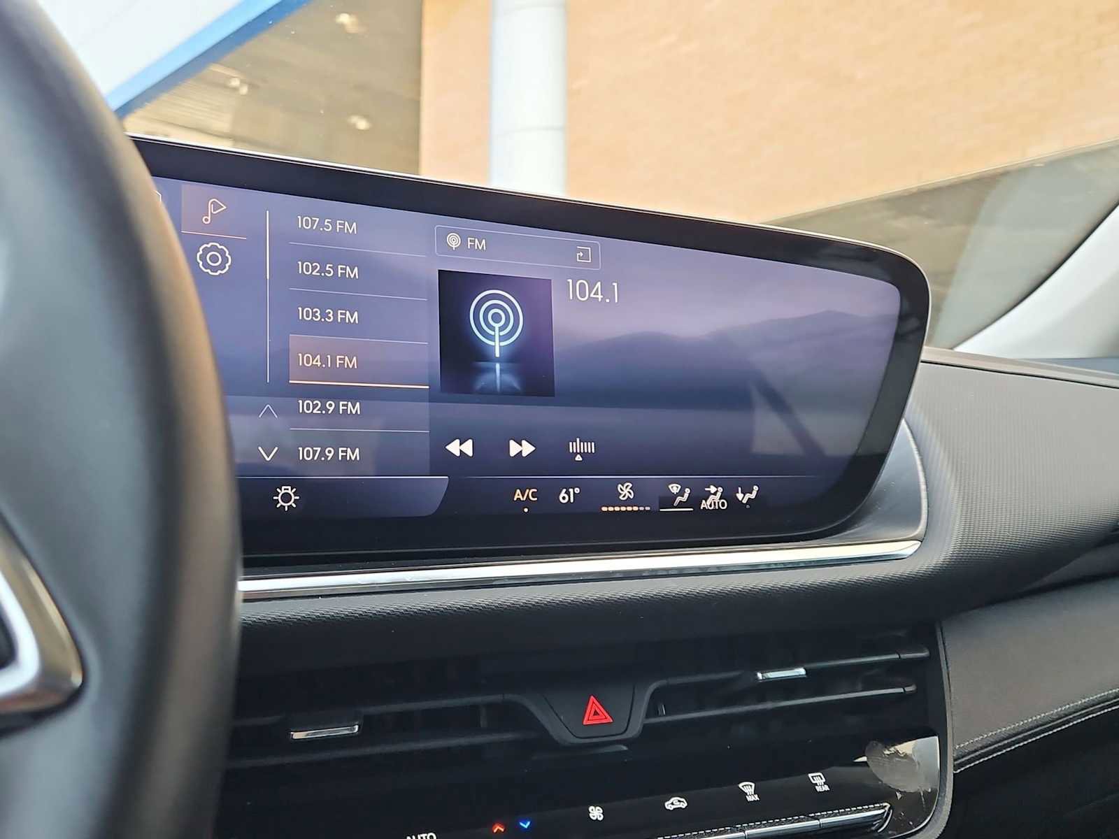 Certified 2024 Buick Envision Preferred image 29