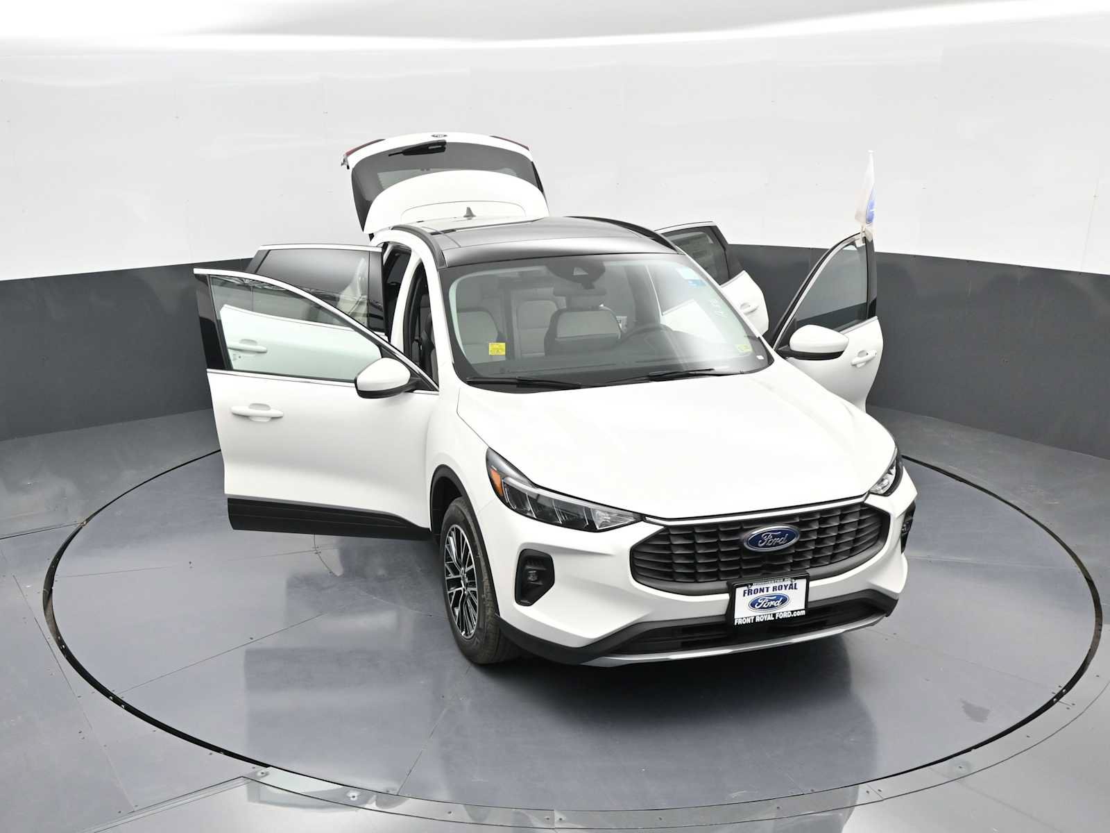New 2025 Ford Escape SE FWD image 44