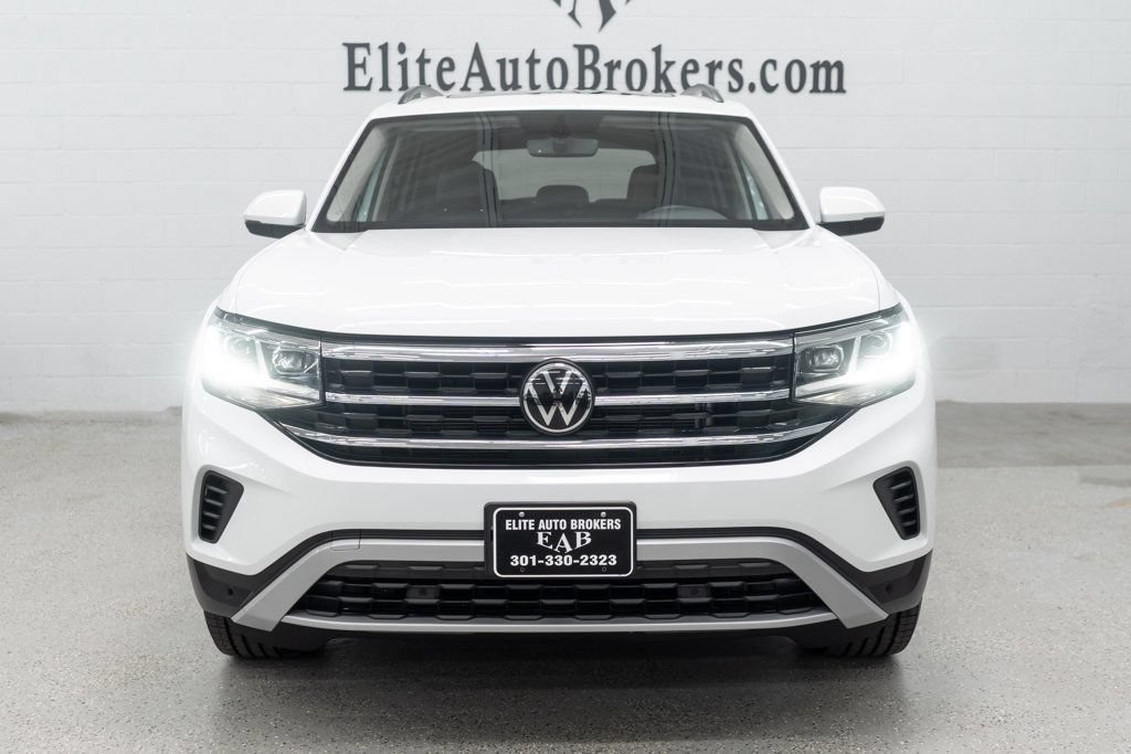 Used 2023 Volkswagen Atlas SE w/ Panoramic Sunroof Package AWD/4WD image 3