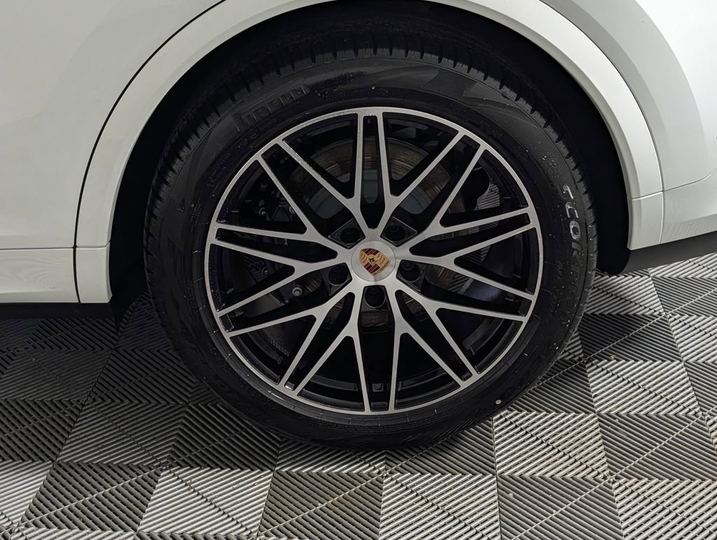 New 2026 Porsche Cayenne Coupe image 12