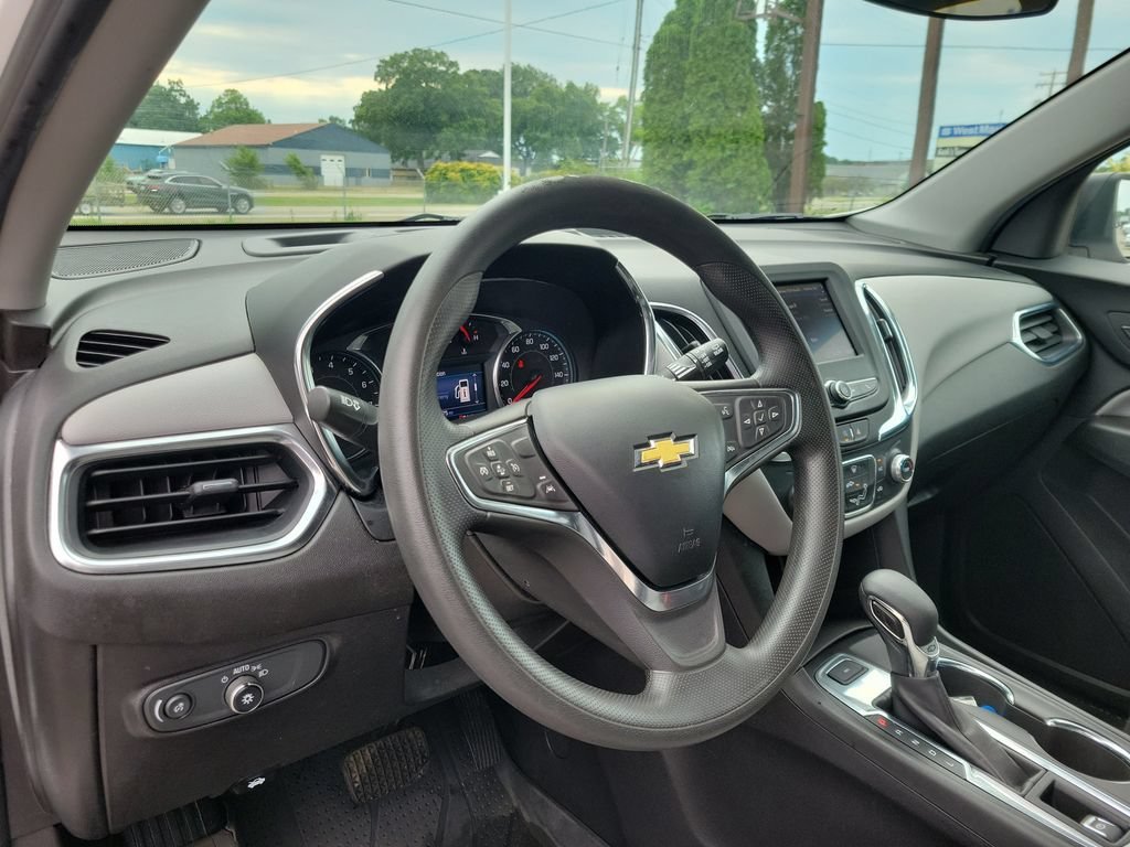 Used 2023 Chevrolet Equinox LS w/ LS Convenience Package AWD/4WD image 19