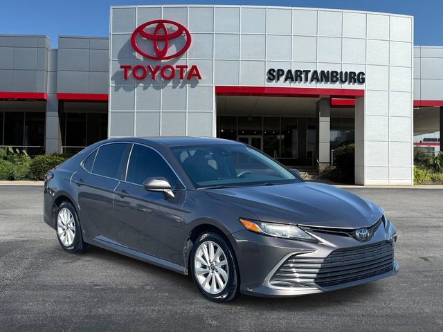 Used 2021 Toyota Camry LE image 1