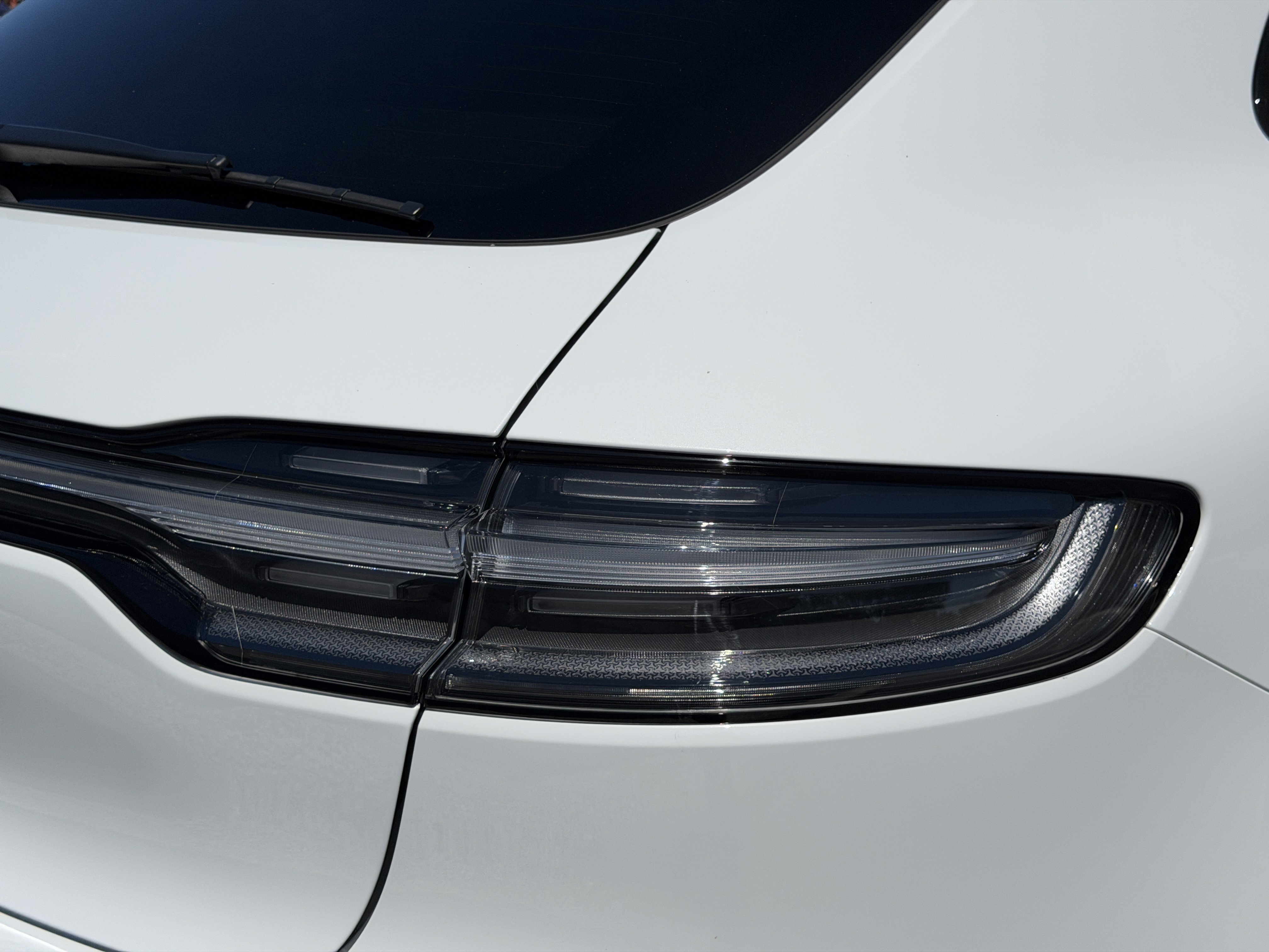 Certified 2025 Porsche Macan GTS image 13