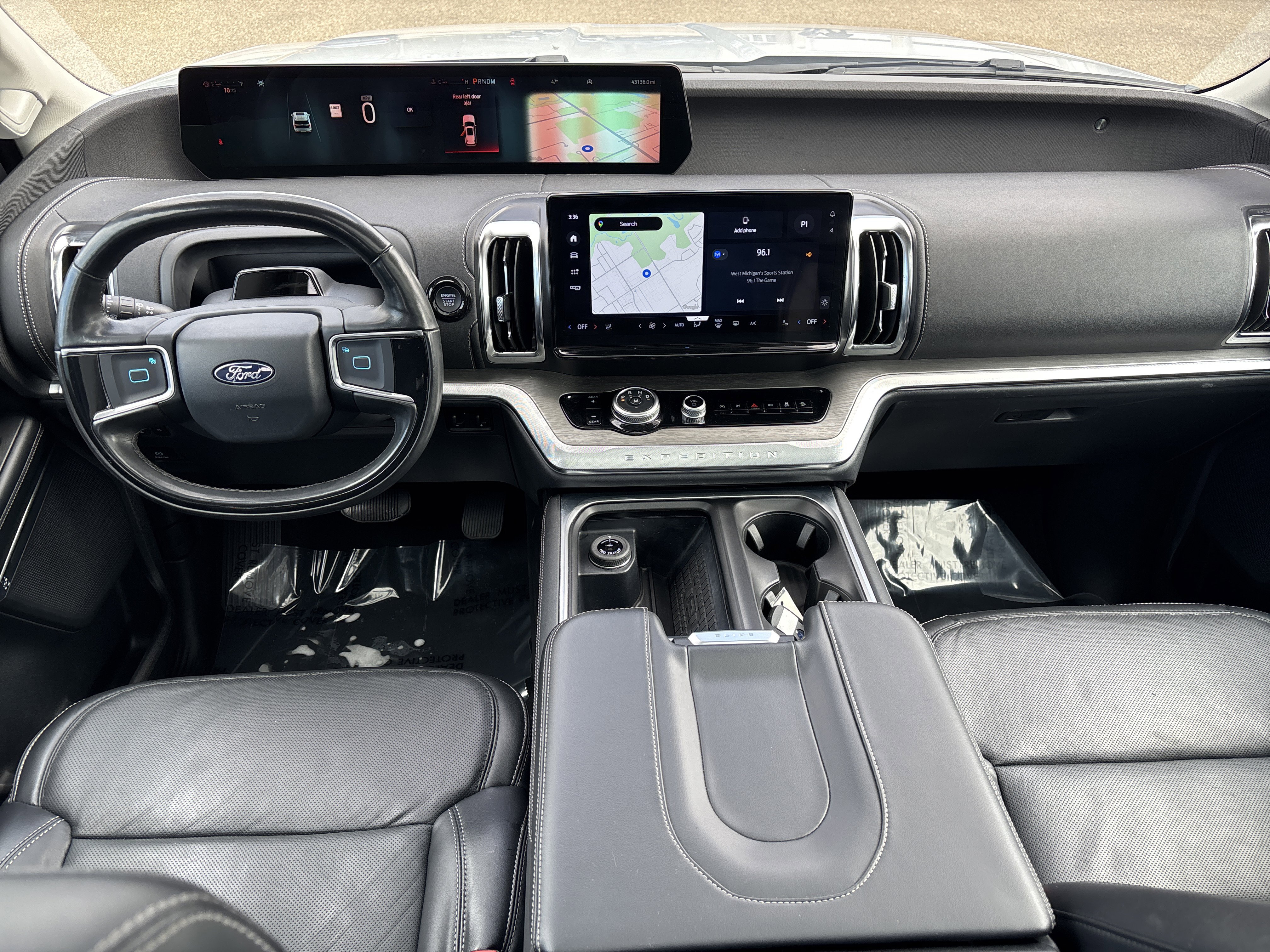 Used 2025 Ford Expedition Platinum AWD/4WD image 16