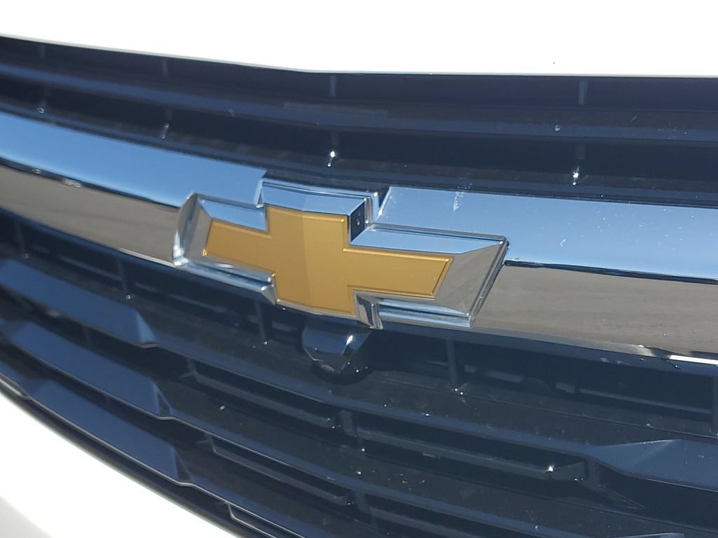 Used 2026 Chevrolet Suburban LS RWD image 29