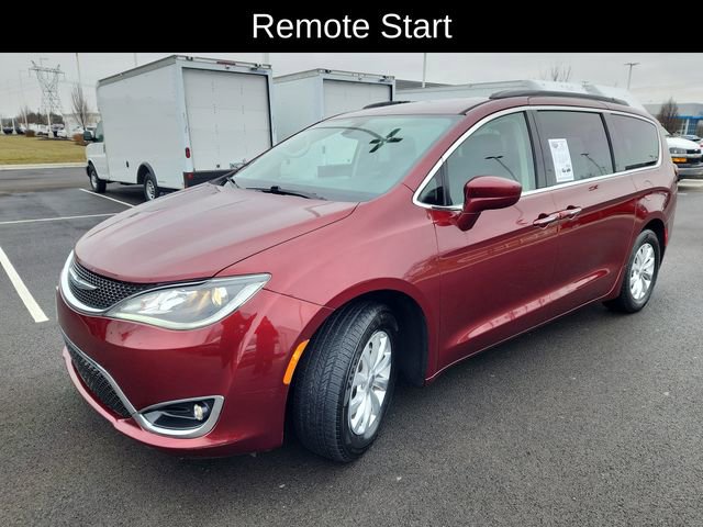 Used 2018 Chrysler Pacifica Touring Plus image 3