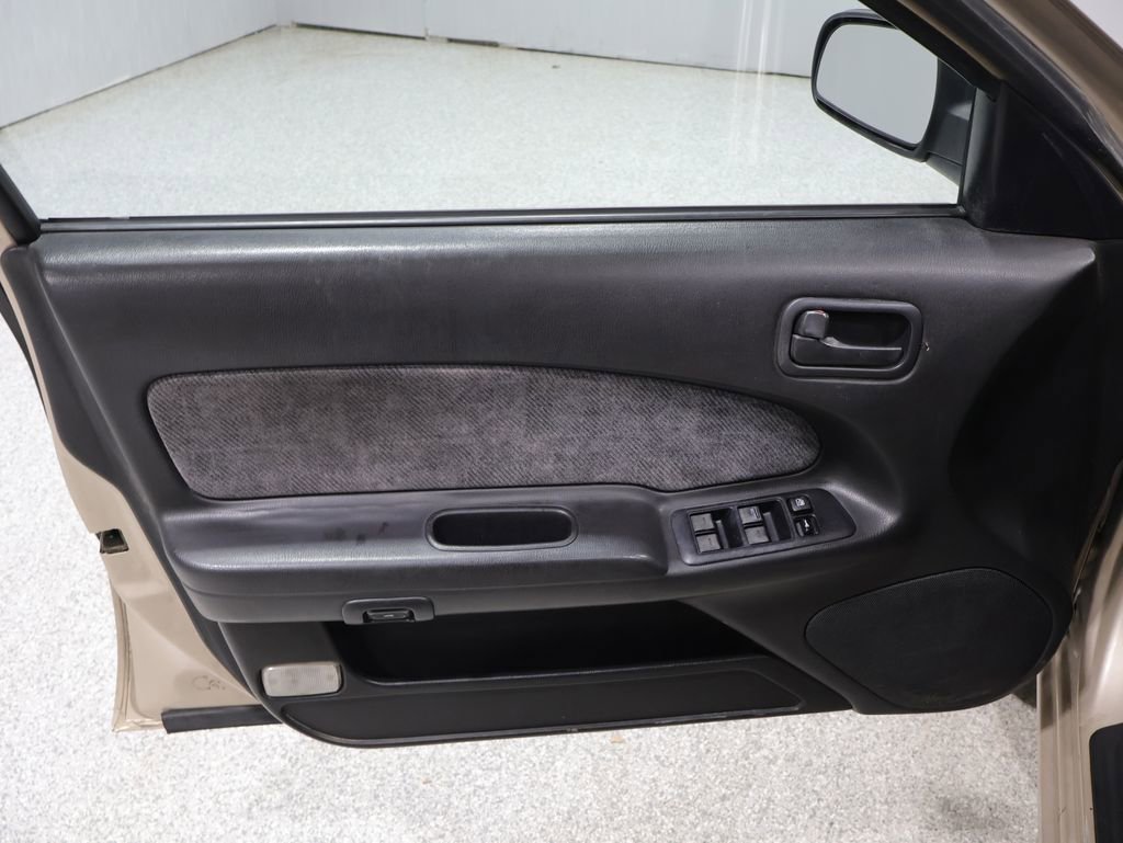 Used 1997 Nissan Maxima FWD image 12