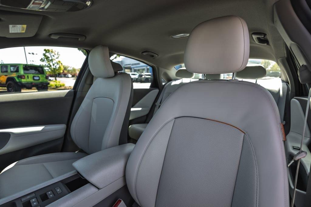 Used 2024 Hyundai Ioniq 6 SEL AWD/4WD image 18