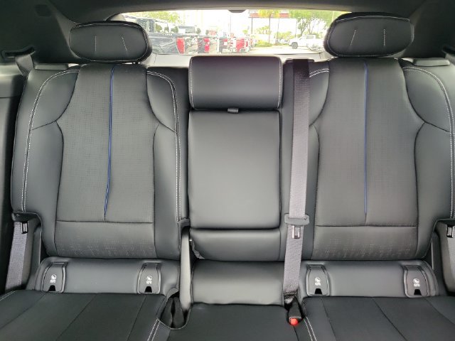 Certified 2024 Cadillac Lyriq Luxury AWD/4WD image 18