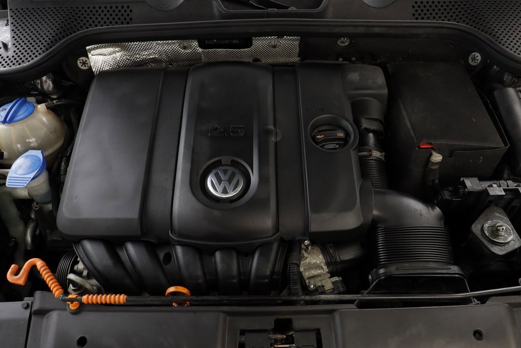 Used 2013 Volkswagen Beetle 2.5 image 23
