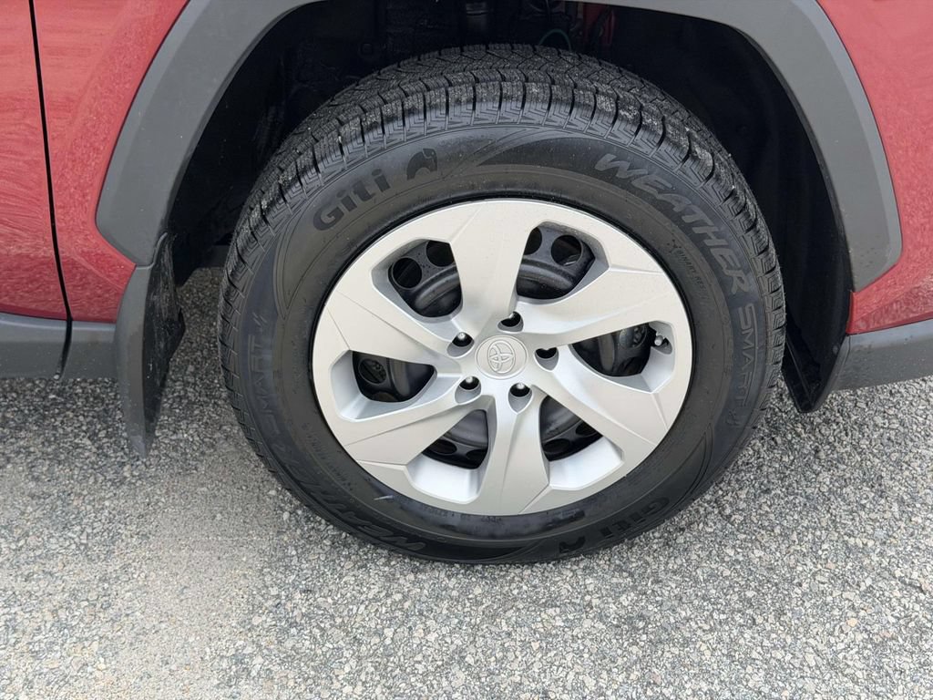 Certified 2023 Toyota RAV4 LE AWD/4WD image 24