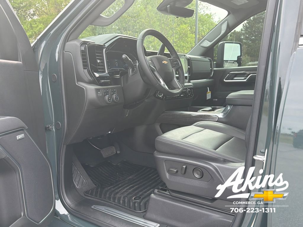 New 2025 Chevrolet Silverado 2500 LTZ w/ LTZ Convenience Package AWD/4WD image 12
