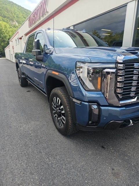 Used 2024 GMC Sierra 2500 Denali Ultimate AWD/4WD image 2