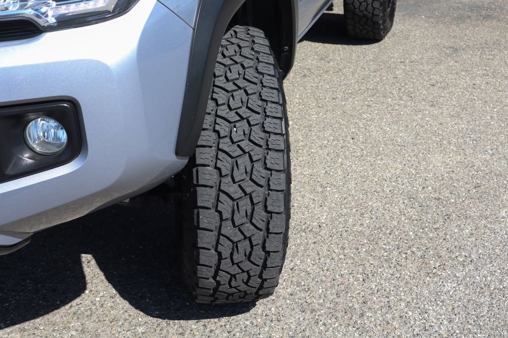 Used 2017 Toyota Tacoma TRD Off-Road RWD image 43