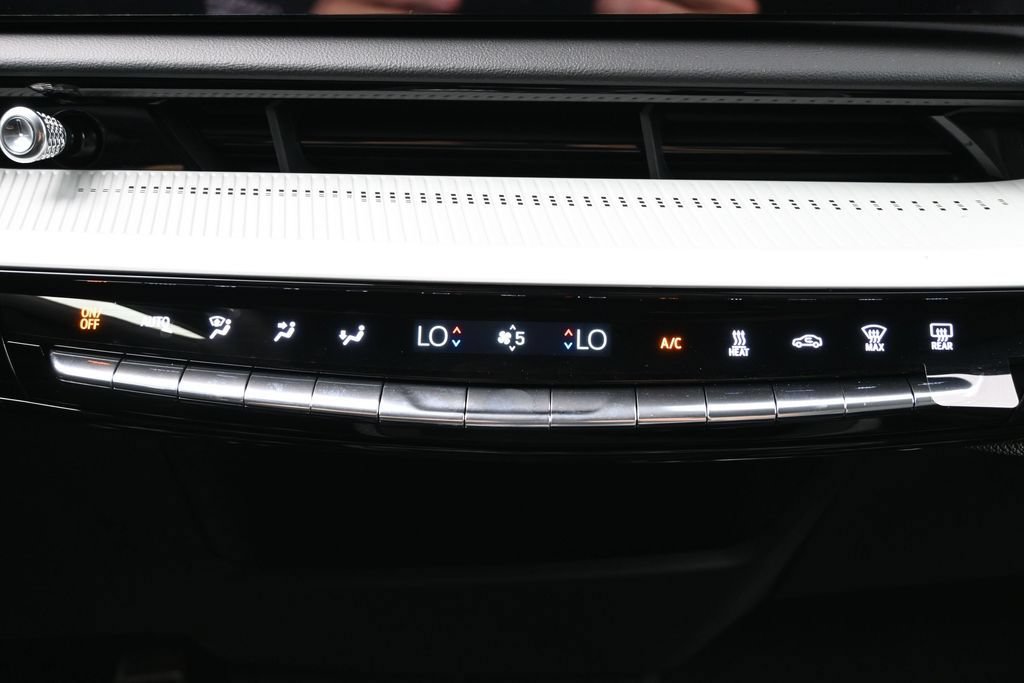 New 2027 Cadillac Optiq Premium Sport w/ LPO, Floor Liner Package AWD/4WD image 23