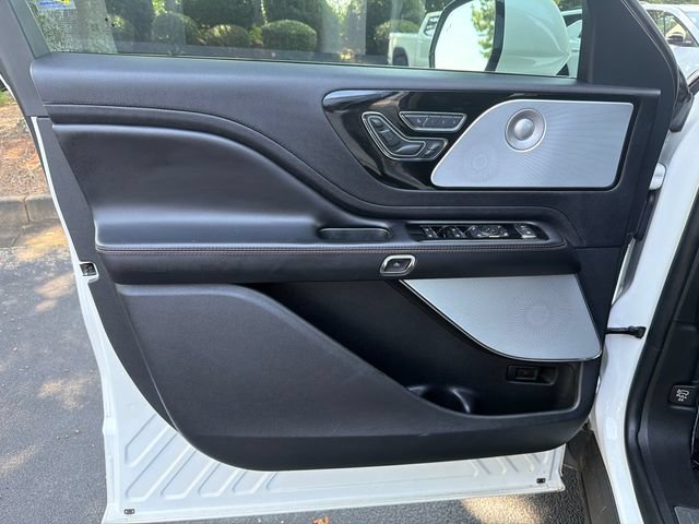 Used 2021 Lincoln Aviator Reserve w/ Equipment Group 208A RWD image 10