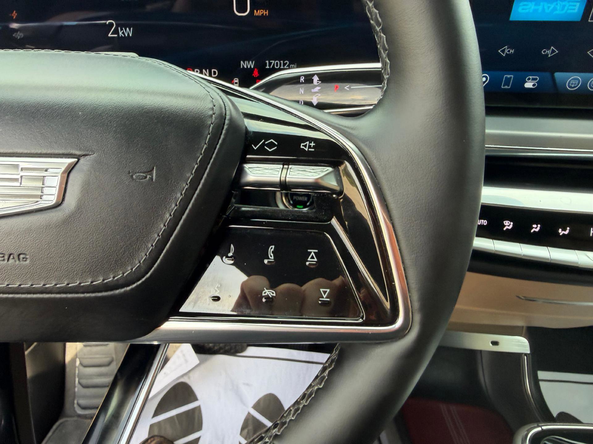 Certified 2024 Cadillac Lyriq Luxury w/ Nappa Leather Package image 25