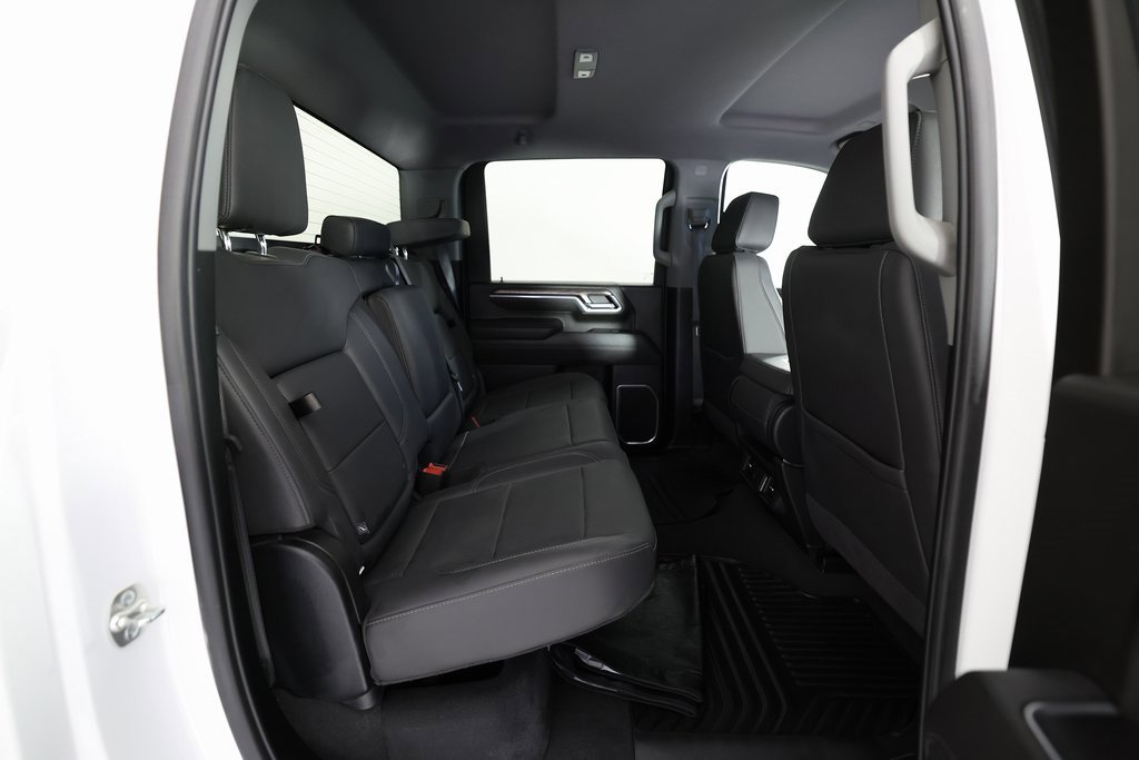 Used 2025 Chevrolet Silverado 3500 LTZ image 13