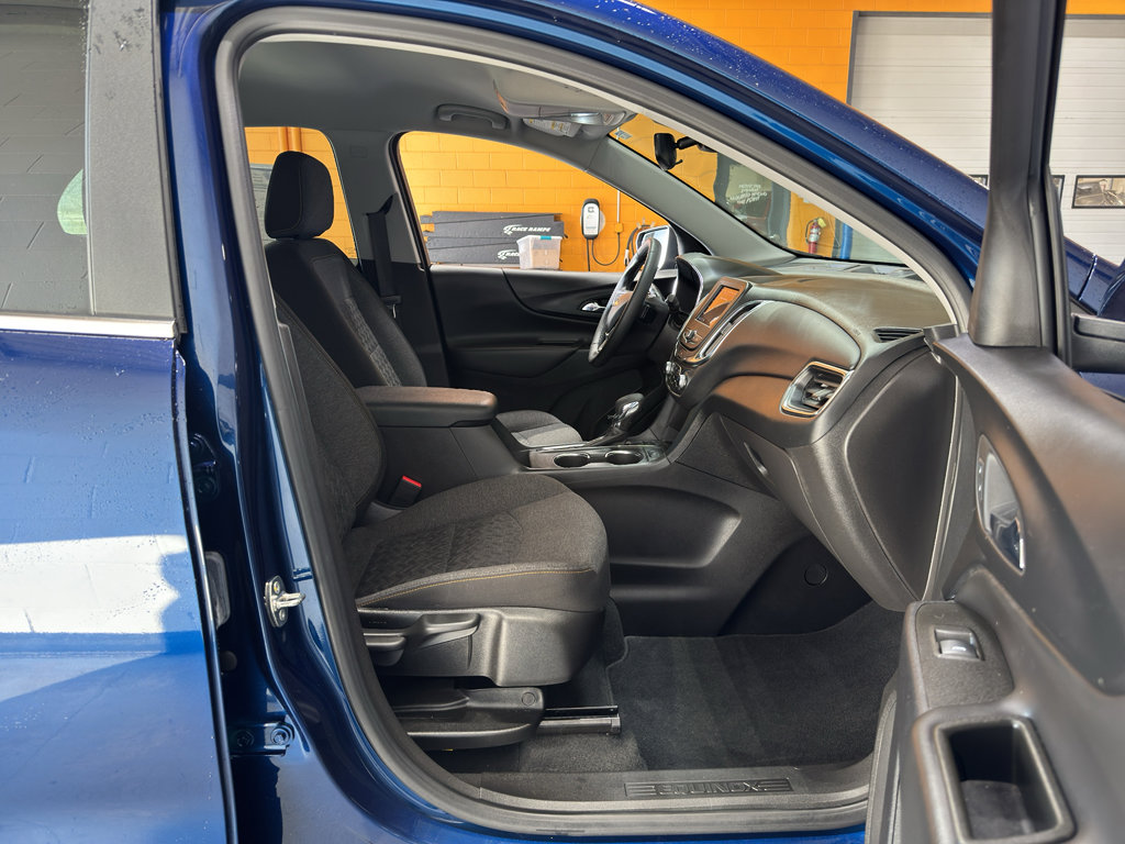 Used 2023 Chevrolet Equinox LT image 18