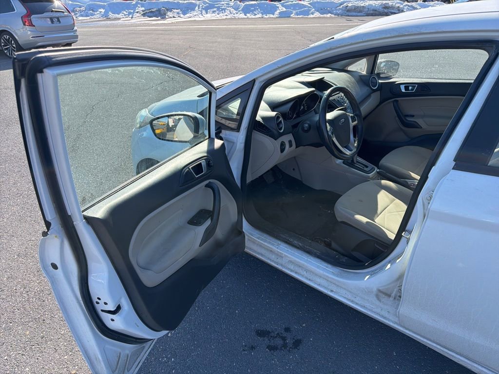 Used 2016 Ford Fiesta SE image 14